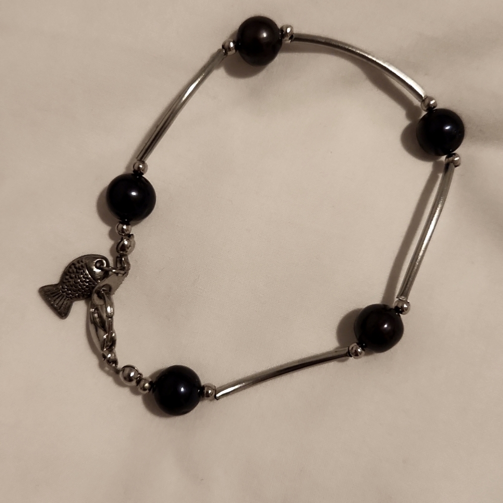 Women's dark pearl silver bracelet